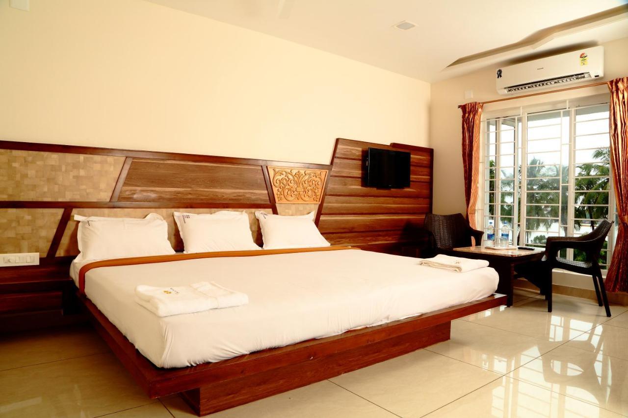Annai In Saravana Bhavan Fine Stay And Restaurant เวลังกานี ภายนอก รูปภาพ