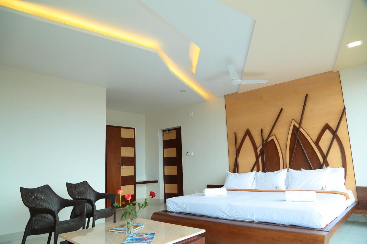 Annai In Saravana Bhavan Fine Stay And Restaurant เวลังกานี ภายนอก รูปภาพ